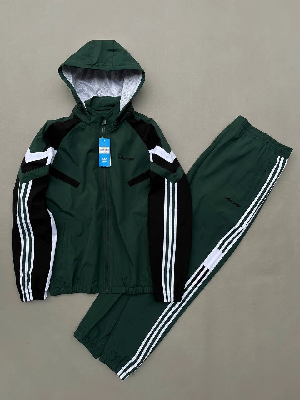 ترينج اديداس ثري لاين ميرور اوريجينال " اخضر "