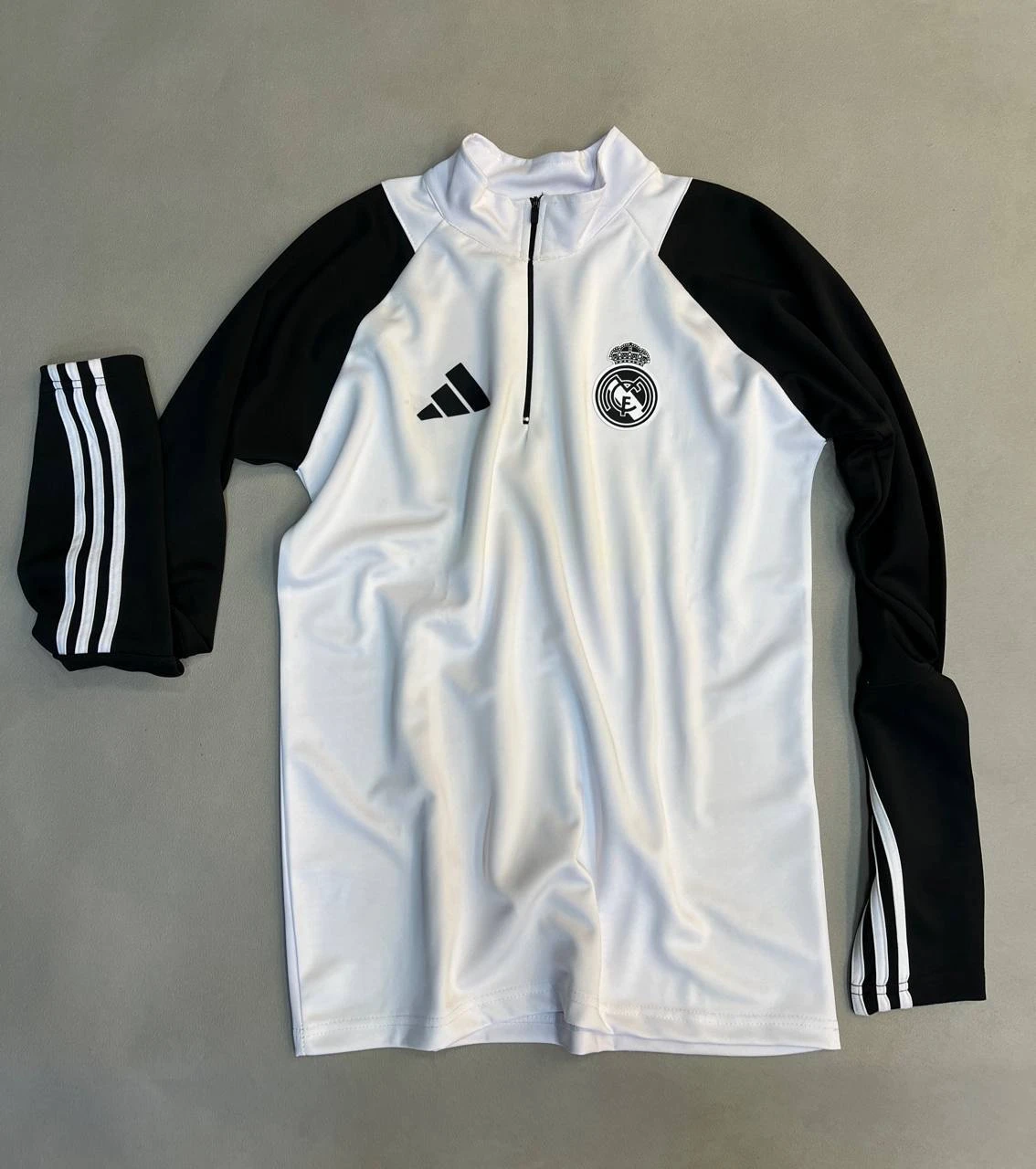 تراك توب ريال مدريد  " ابيض   "