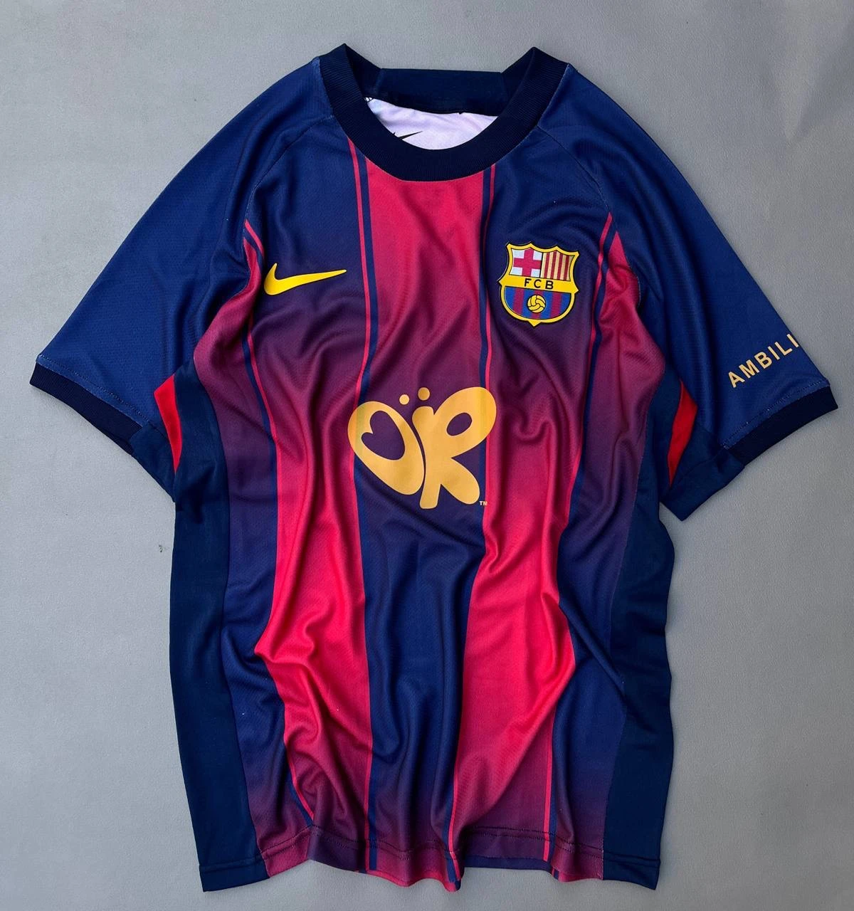 قميص برشلونة الأساسي ٢٠٢٦ نسخه الكلاسيكو OR'