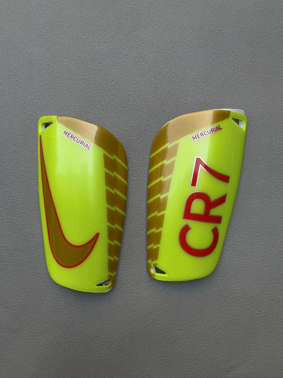 شنكار كره قدم NIKR CR7 " اصفر "