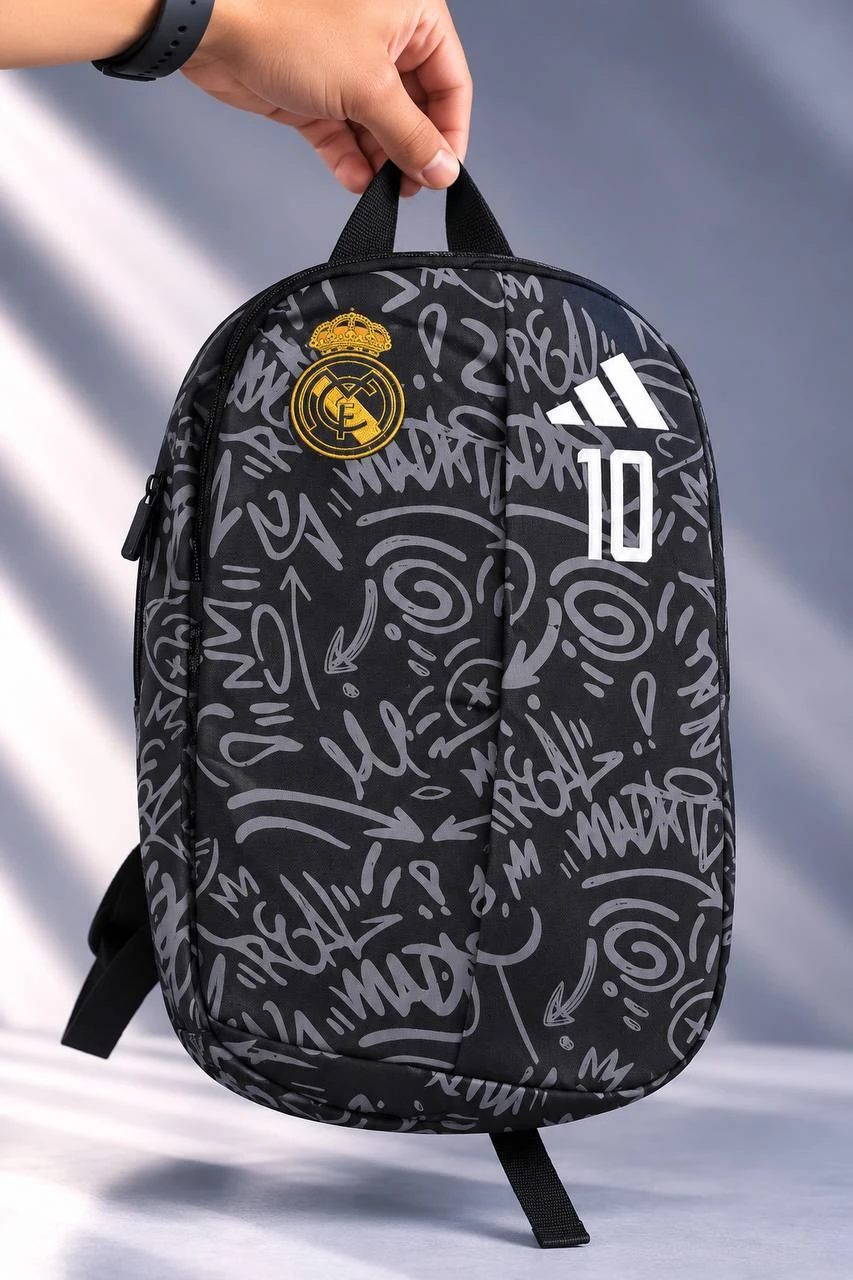 شنطة ضهر ريال مدريد اسود 10 صغير