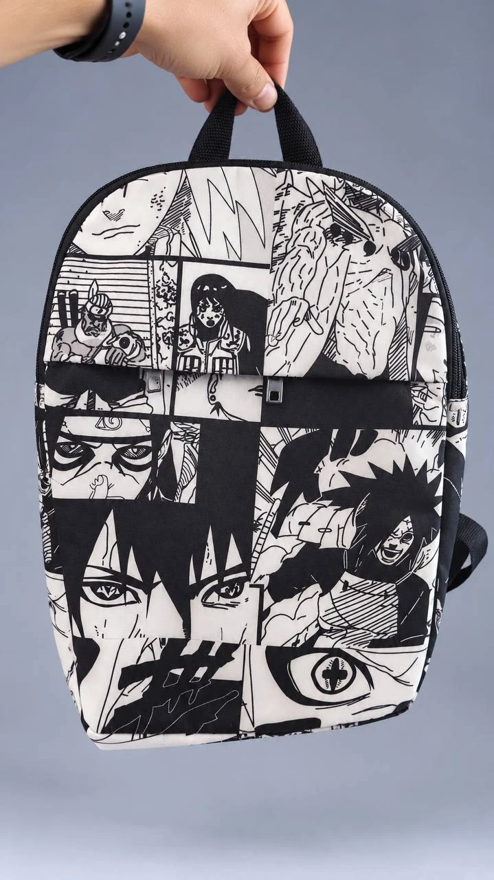 شنطة ضهر  انمي  ابيض في اسود  صغير